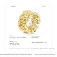 Beliebter 925 Silber 18K Vergoldeter Gebürsteter Spitzen-Ring mit Rundem Moissanit, Hohl, Retro, Palast-Stil, Breiter Damenring, Großhandelsquelle