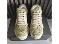 Chaussures pour hommes tendance et haut de gamme, fabriquées à Chongqing, avec logo personnalisé par le fabricant, semelle épaisse, unisexes, en poils de cheval, design tendance.