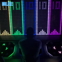 Jeu d'équipe interactif en salle commerciale pour les fêtes et les groupes, salle de jeux avec commande par bouton-poussoir LED pour activer le jeu
