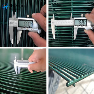 Clôture d'aéroport haute sécurité 358 Maille anti-escalade avec poteaux en <span class=keywords><strong>béton</strong></span> Fil barbelé Protection périmétrique fiable Barrière - Product Image 2