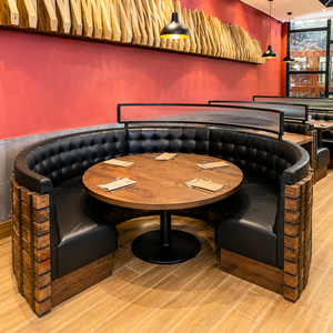 Meubles de bar de style américain, table et chaises de café en cuir noir, ensemble de sièges de bistrot industriels, banquette de restaurant - Product Image 2