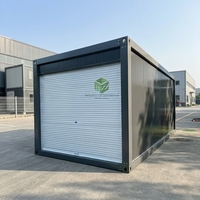 Maison conteneur préfabriquée en acier étanche avec porte à enroulement pour stockage extérieur