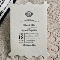 Suite d'invitation de mariage de luxe sur mesure, avec impression typographique, gaufrage à sec, bande décorative florale, pochette découpée pour les mariées