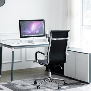 Silla de Oficina de Cuero con Respaldo Alto, Ergonómica, Altura Ajustable, Silla Ejecutiva con Reposabrazos Fijos y Base de Acero - Product Image 2