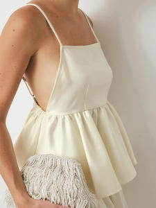 Top de Satén Personalizado OEM para Mujer, Verano 2026 |   Blusa Corta con Tirantes Ajustables y Espalda Descubierta con Adorno de Volantes para un Look Sexy - Product Image 5