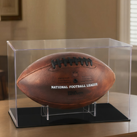 Vitrine d'exposition personnalisée pour ballons de sport en acrylique avec base en acrylique noir et support en acrylique transparent pour collection, exposition, stockage