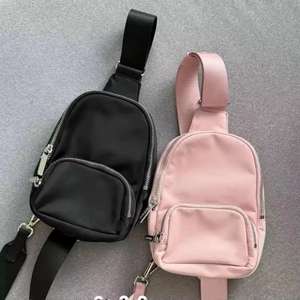 กระเป๋าคาดเอว/สะพายข้าง รุ่นใหม่ ความจุ 2 ลิตร พกพาสะดวก เหมาะสำหรับทุกเพศ ใช้ได้ทุกโอกาส รวมถึงโยคะ - Product Image 4