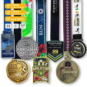 Medalla de finalista de maratón personalizada OEM, de aleación de zinc fundida a presión, para 5K, 10K, media maratón, carrera de trail, con esmalte y cinta personalizada - Product Image 1