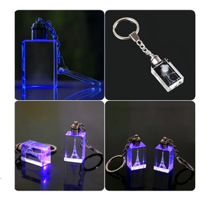 China Manufacturer's Luxury Chic Customized Crystal Keychain for Festival Gifts