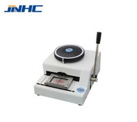 Machine de gaufrage pour la fabrication de cartes en PVC à moteur métallique pour le gaufrage de codes sur des textiles Fabricant de cartes en plastique