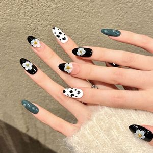 <span class=keywords><strong>Uñas</strong></span> Postizas con Diseño Floral de Diamantes en Blanco y Negro: Puntas de <span class=keywords><strong>Uñas</strong></span> Vintage y Personalizadas con Bloques de Color - Product Image 3
