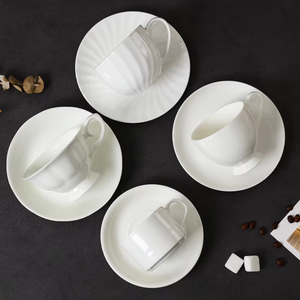 Ensemble de soucoupe tasse à café en céramique de Chine avec cuillère impression de logo personnalisé blanc pur pour le thé - Product Image 3