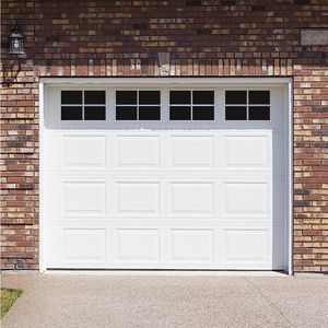 Porte de garage élégante aspect bois 16x8 - porte de garage en verre avec verre trempé et fonctionnement fluide - Product Image 5