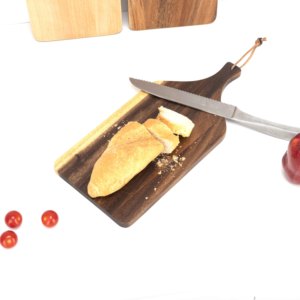 Planches à découper en <span class=keywords><strong>bois</strong></span> avec poignée pour <span class=keywords><strong>pizza</strong></span> au fromage Planches à découper écologiques en <span class=keywords><strong>bois</strong></span> d'acacia Maison Salle à manger Hôtels - Product Image 4