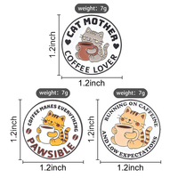 Épinglette en émail Chat Tigré 'Marche sur la caféine et avec des attentes minimales' - Le café rend tout possible - Broche Bijou Chat Tigré