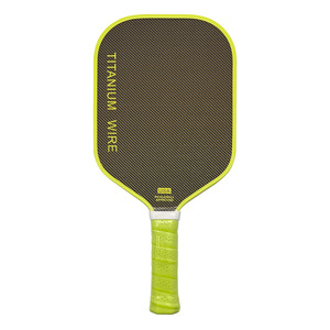 Raqueta <span class=keywords><strong>de</strong></span> <span class=keywords><strong>Pickleball</strong></span> Personalizada <span class=keywords><strong>de</strong></span> Fibra <span class=keywords><strong>de</strong></span> Carbono Tejida con Aleación <span class=keywords><strong>de</strong></span> Titanio Termoconformada, Acabado Mate, Grado Profesional para Juego Competitivo - Product Image 3