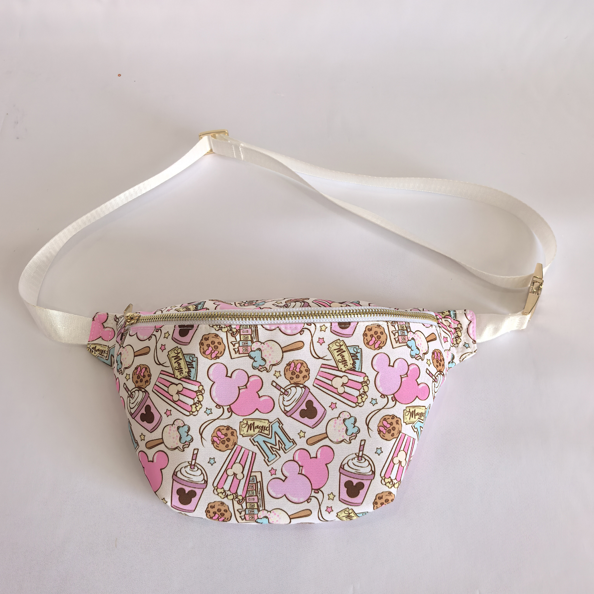 ขนมสีชมพู