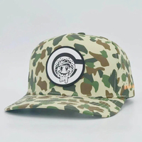 Casquette de golf camouflage imperméable personnalisée à 5 panneaux avec aérations découpées au laser, logo en patch de caoutchouc PVC, casquette de baseball à fermeture arrière pour la course