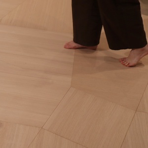 Parquet <span class=keywords><strong>en</strong></span> chêne Plancher <span class=keywords><strong>en</strong></span> bois Parquet personnalisé Plancher <span class=keywords><strong>en</strong></span> bois d'ingénierie pour plancher <span class=keywords><strong>en</strong></span> bois dur trapézoïdal d'intérieur <span class=keywords><strong>Planche</strong></span> de chêne - Product Image 6