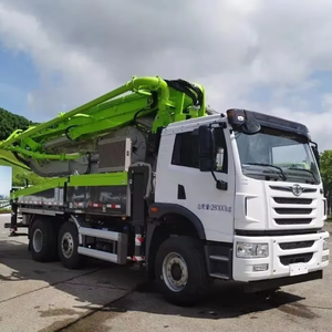 Bomba Montada en Camión Zoomlion 43m 43X-5RZ con Capacidad Teórica de 140m3/h y Chasis HOWO - Product Image 1