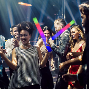 מקלות קצף זוהרים עם תאורת לד במחיר מפעל חדש לשנת 2026, מקלות זוהרים לילדים, מסיבות רייב, ימי הולדת, חתונות, חג המולד, ליל כל הקדושים - Product Image 5