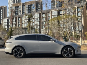 NIO ET5T 2024, break électrique de tourisme, 490 ch, transmission intégrale, échange de batterie, Lidar, ADAS, toit panoramique, faible kilométrage - Product Image 3