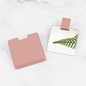 Espejo de tarjeta de promoción de crédito de bolsillo portátil de metal de maquillaje cosmético de mano de acero inoxidable con logotipo personalizable - Product Image 1