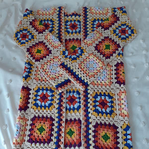 Personnalisé En Gros <span class=keywords><strong>Crochet</strong></span> Long <span class=keywords><strong>Granny</strong></span> Carré Cardigan Arc-En-Ciel Vintage Patchwork Coloré Boho Cardigan <span class=keywords><strong>Pull</strong></span> Femmes - Product Image 3