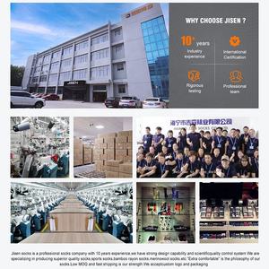 Nhà Sản Xuất OEM Giá Rẻ Nhất Unisex Thiết Kế Thêu Thư Chất Lượng Cao Thời Trang Trắng Người Đàn Ông Màu Đen Biểu Tượng Tùy Chỉnh Crew Vớ Thể Thao - Product Image 6