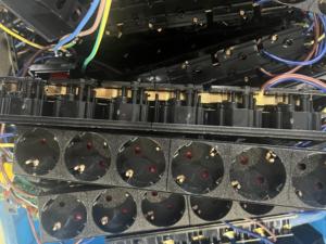 19 "tiêu chuẩn 16A Schuko loại PDU Rack 240V Tủ PDU ổ cắm Đức PDU 8 cổng PDU phân phối điện đơn vị cho các trung tâm dữ liệu - Product Image 4