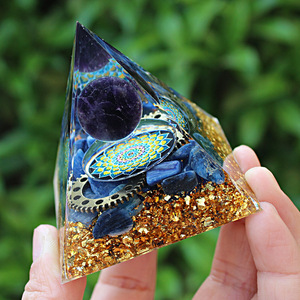 <b>Crystal</b> <b>Chip</b> Pyramid Resin Epoxy Craft Desktop Ornament Home Decoration Lotus Gear Pattern - Product Image 4