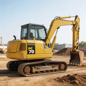 Excavadora de cadenas Komatsu PC70, PC60 usada, en estado original, pocas horas de trabajo, rentable, con abundantes repuestos. - Product Image 1