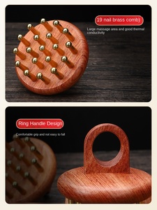 All'ingrosso in ottone testa di massaggio pettine Kansa ottone Gua Sha pettine rame cuoio capelluto massaggiatore con manico in legno - Product Image 4