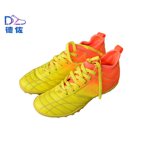 <span class=keywords><strong>Scarpe</strong></span> <span class=keywords><strong>da</strong></span> <span class=keywords><strong>Calcio</strong></span> di Alta Qualità <span class=keywords><strong>in</strong></span> Pelle Usate per Sport Invernali Estivi e Primaverili Disponibili <span class=keywords><strong>in</strong></span> Stock - Product Image 3