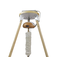 Berceau électrique pour bébé en bois grainé, coton doux, alimenté par batterie externe, avec minuterie et contrôle de la vitesse de balancement pour une utilisation intérieure/extérieure