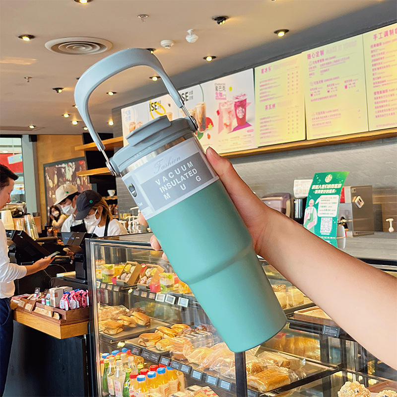 สีเขียวอ่อน