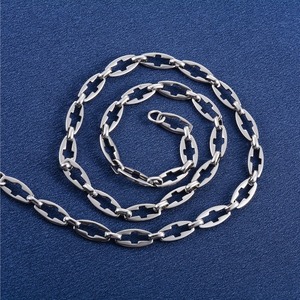 Collier vintage ajouré en forme de croix, chaîne à maillons en acier inoxydable pour femmes et hommes, couleur argent, ras-du-cou, bijoux en métal - Product Image 5