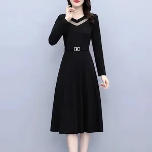 فستان نسائي أسود أنيق بياقة مستديرة ، فستان صيفي للسيدات متوسط الطول أو فساتين
