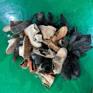 Baskets d'occasion unisexe sportives à lacets en cuir véritable avec semelle intermédiaire en EVA et semelle extérieure en caoutchouc, de marque originale, antidérapantes - Product Image 4