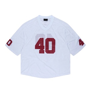 เสื้อฟุตบอลตาข่ายตัวอักษรและตัวเลขสั่งทำพิเศษ ไซส์ใหญ่ คอวี ผ้าโพลีเอสเตอร์ระบายอากาศ เสื้อกีฬา สตรีทแวร์ - Product Image 1