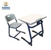 Ensemble de bureaux et chaises pour élèves de l'école primaire, design ergonomique moderne en bois