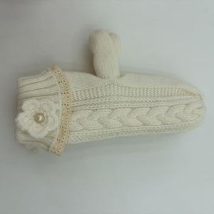 Mitaines en tricot crème mignonnes avec dentelle et décor floral, gants chauds d'hiver pour femmes, tricot torsadé confortable pour usage quotidien en extérieur - Product Image 4