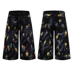 Pantalones Cortos de Mezclilla Holgados de Diseño de Alta Gama con Estampado de Grafiti y Lavado a la Piedra, Estilo Hip-Hop Moderno para Hombre - Product Image 1