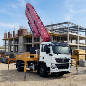 Camión bomba de hormigón mini con pluma de 28m y 60m, motor diésel de 279kW, mezclador de hormigón usado, anillo de corte para extensión de pluma - Product Image 2