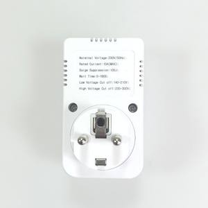 Protector de Voltaje Europeo Superstorm T1+T2 con Indicador para TV y Refrigerador - Product Image 3