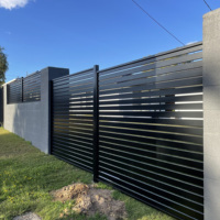 Portails Coulissants Automatiques en Alliage d'Aluminium pour Allée de Maison 6x6 pieds, Système de Moteur Électrique, Écologique, Durable, Style Moderne et Luxueux