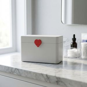Organizador de Pastillas Semanal con Diseño de Botones Coloridos, Caja de Medicamentos con Tapa Abatible, Dispensador de Vitaminas y Medicamentos Portátil de PP para Viajes - Product Image 1