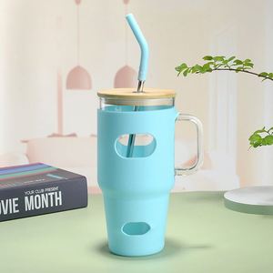 Taza de Vidrio para Vehículo de 32 oz con Asa y Funda de Silicona para Café, Ideal para Viajes Diarios - Product Image 1