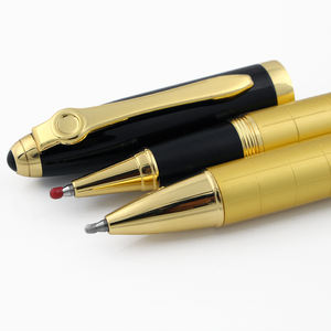 Stylo publicitaire de qualité supérieure avec logo personnalisé, motif ligne dorée croisée - Product Image 5