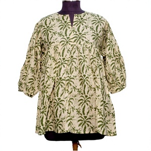 Haut maxi en coton imprimé à la main pour femmes, confortable, respirant, écologique, aux designs élégants, style bohème, motifs floraux japonais pour filles - Product Image 1